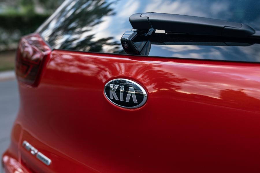 Детали экстерьера Kia Niro EcoHybrid 2020 года  (NA) (фото 40 из 63)